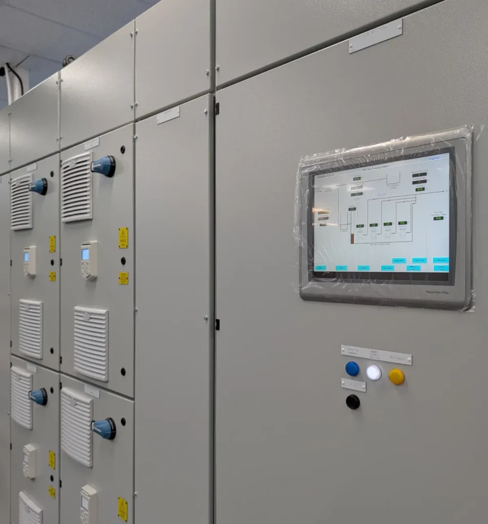 Intelligent Motor Control Centre with real-time monitoring
